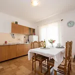 Spacious W Balcony Big Garden & Grill Apartamento Rogoznica (Sibenik-Knin)