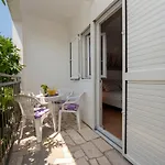 Spacious W Balcony Big Garden & Grill