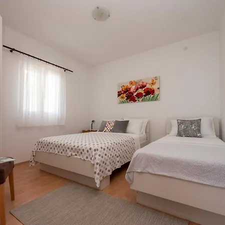 Spacious W Balcony Big Garden & Grill * Rogoznica (Sibenik-Knin)